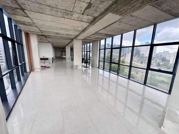 Office for rent in Al-Tira, Ramallah - Image 2